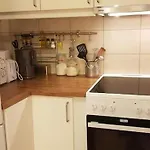 I Enebolig Pa Valderoya Ved Alesund *