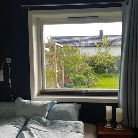 I Enebolig Pa Valderoya Ved Alesund *