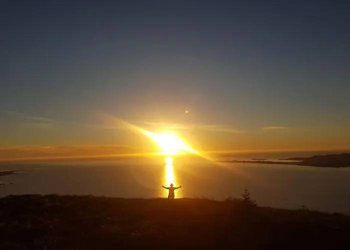 I Enebolig Pa Valderoya Ved Alesund *